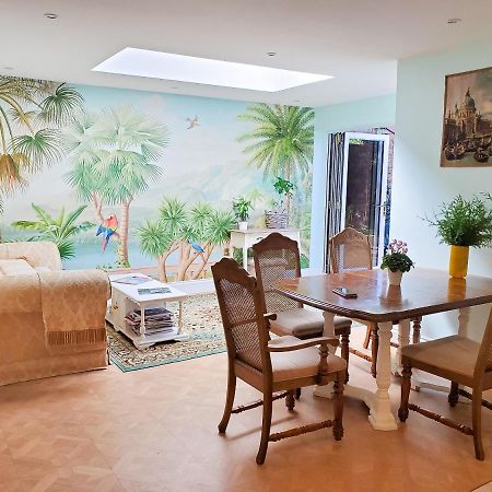 Spacious Refurbished Flat With A Garden Near Tube, Train, Thames And The City Center London Exterior photo
