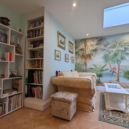 Spacious Refurbished Flat With A Garden Near Tube, Train, Thames And The City Center London Exterior photo