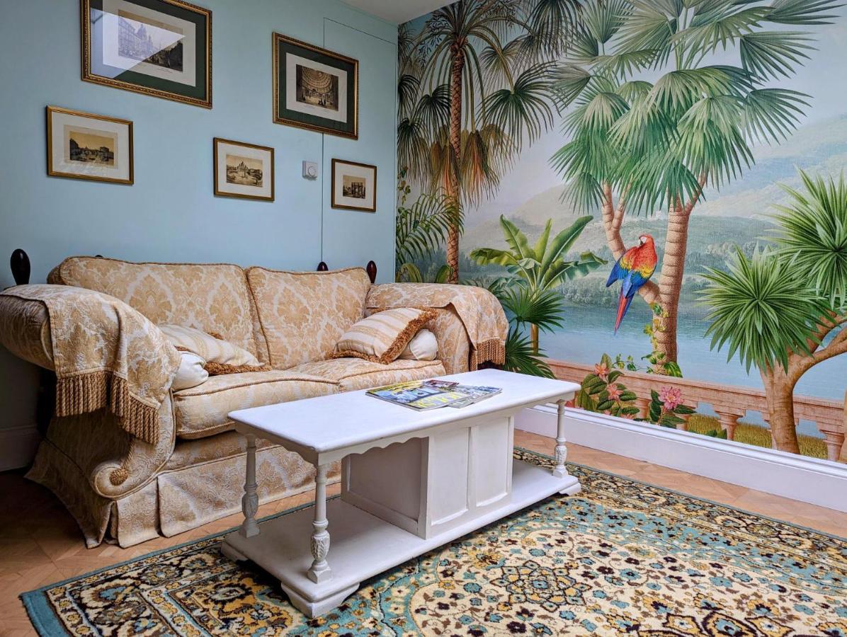 Spacious Refurbished Flat With A Garden Near Tube, Train, Thames And The City Center London Exterior photo